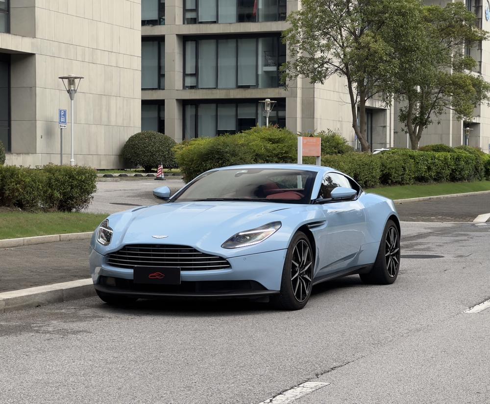 Aston Martin Aston Martin DB11