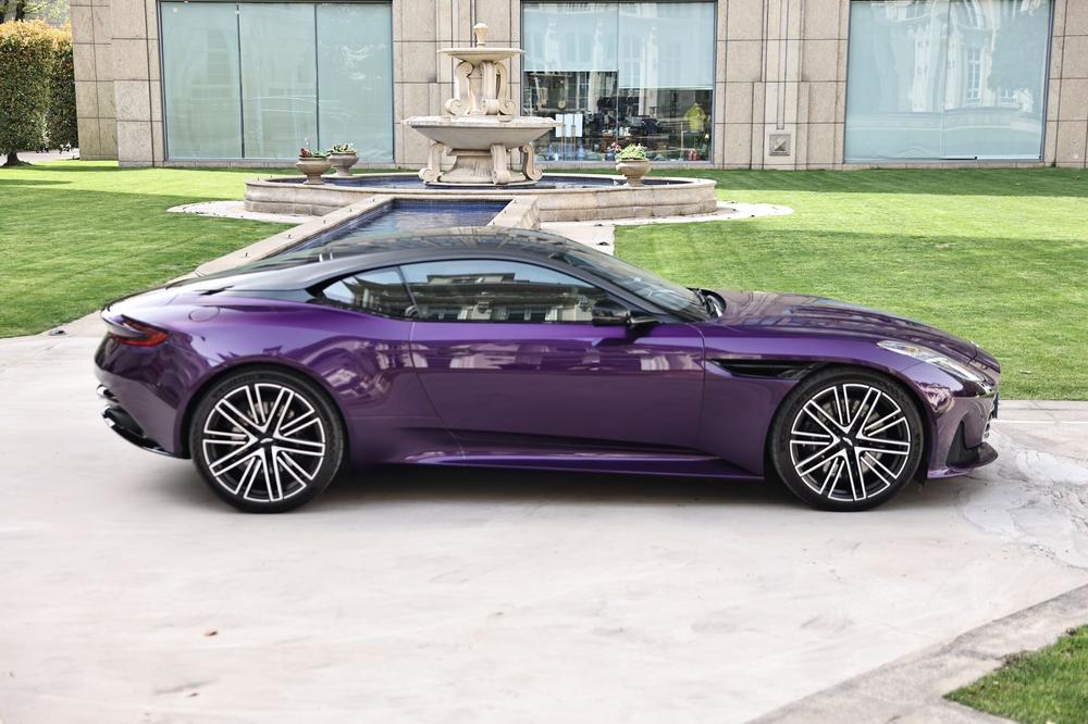 Aston Martin Aston Martin DB12