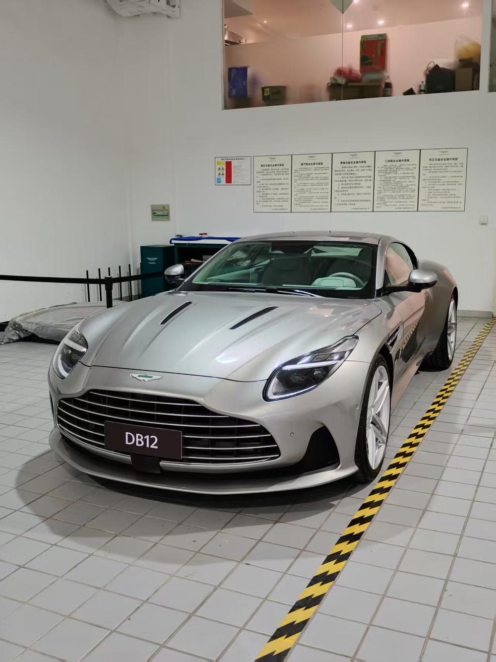 Aston Martin Aston Martin DB12