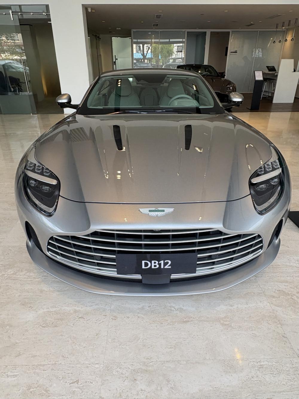 Aston Martin Aston Martin DB12