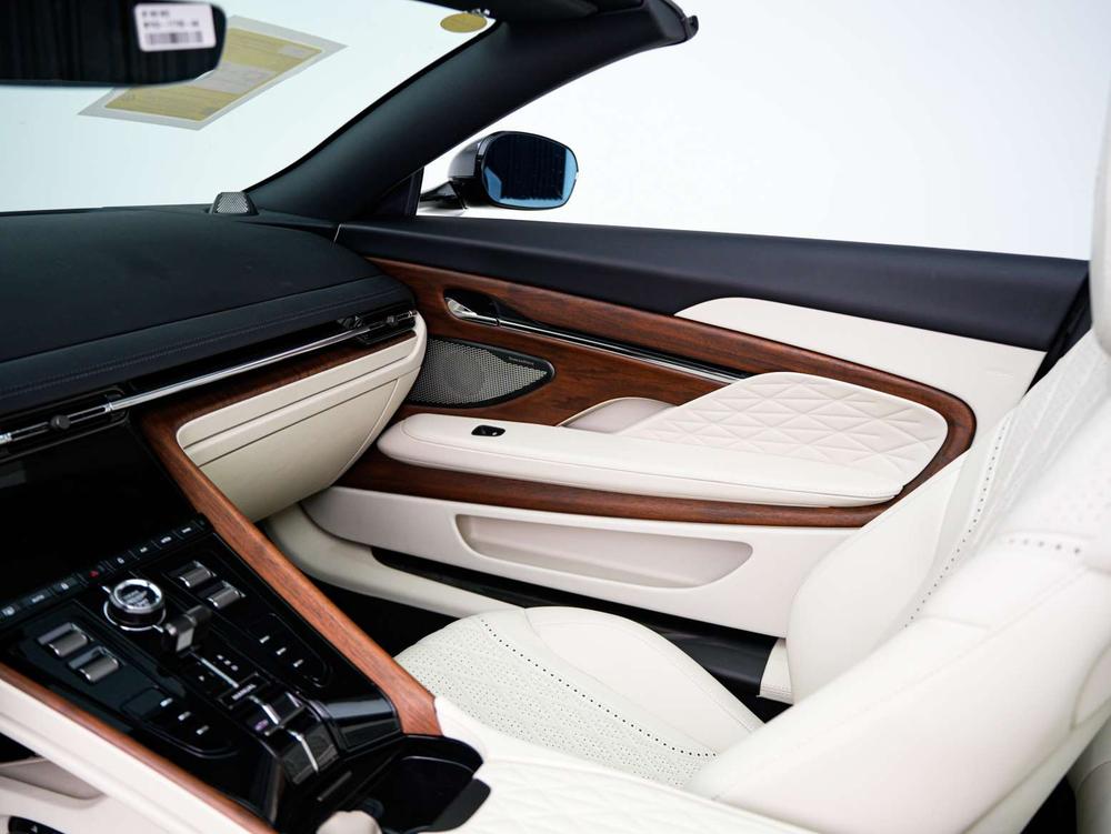 Aston Martin Aston Martin DB12