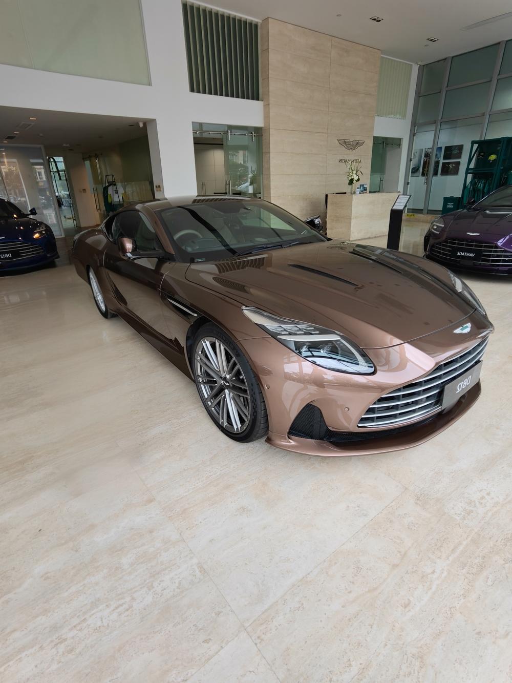 Aston Martin Aston Martin DB12