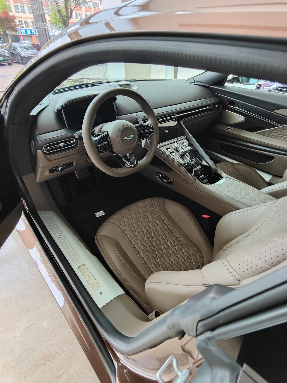 Aston Martin Aston Martin DB12