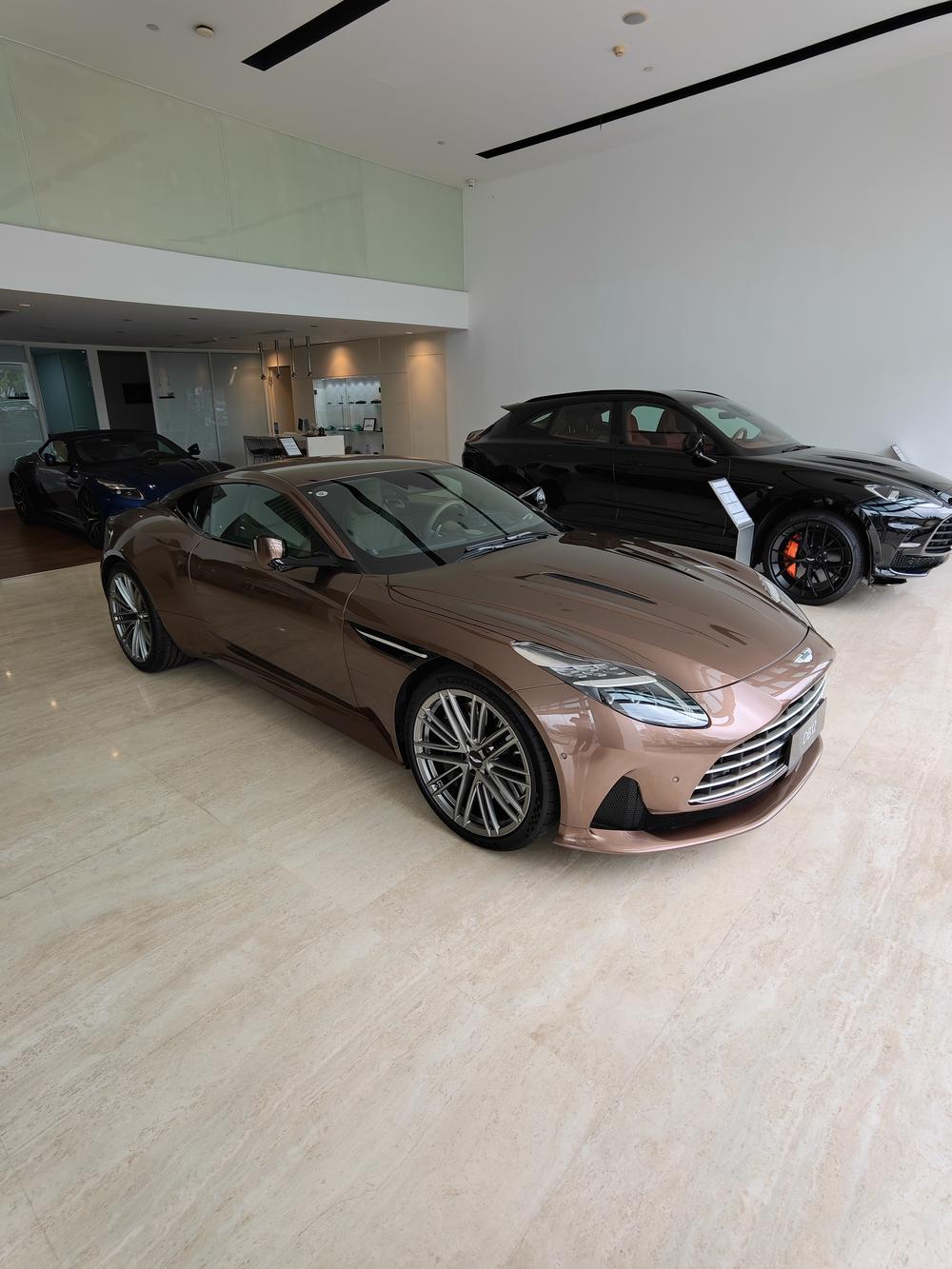 Aston Martin Aston Martin DB12