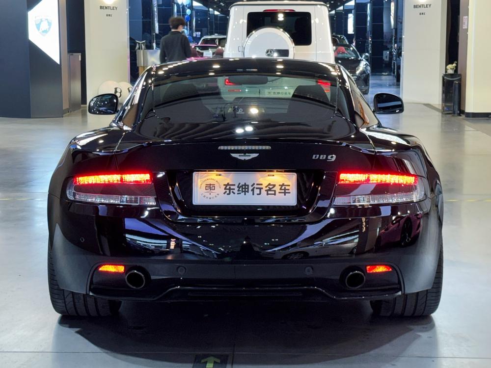 Aston Martin Aston Martin DB9