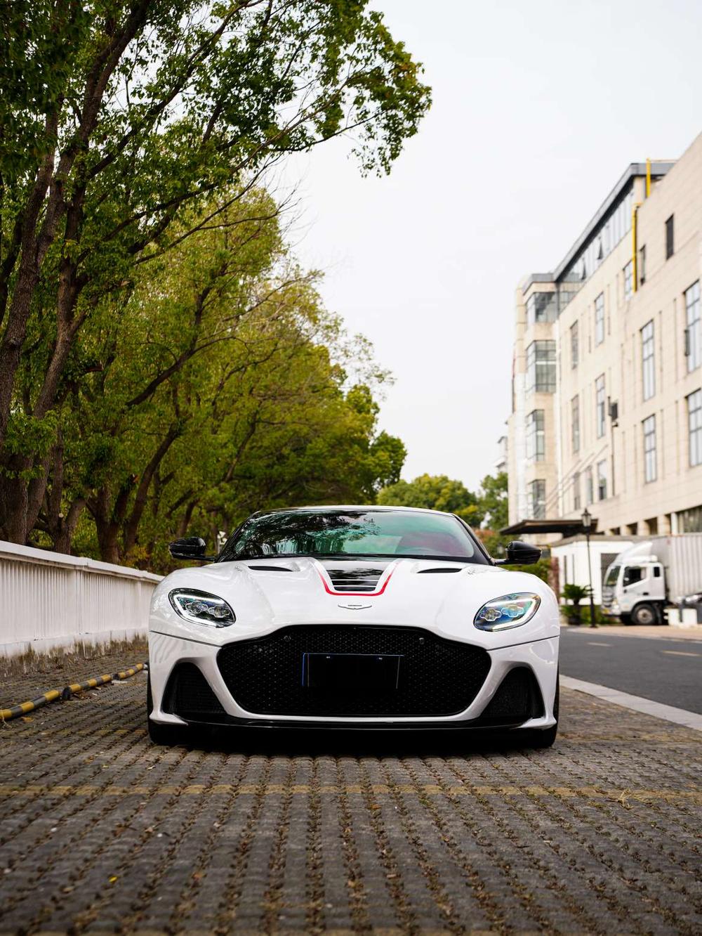 Aston Martin Aston Martin DBS