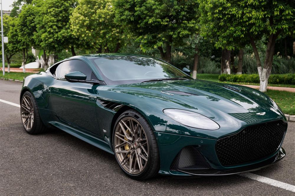 Aston Martin Aston Martin DBS