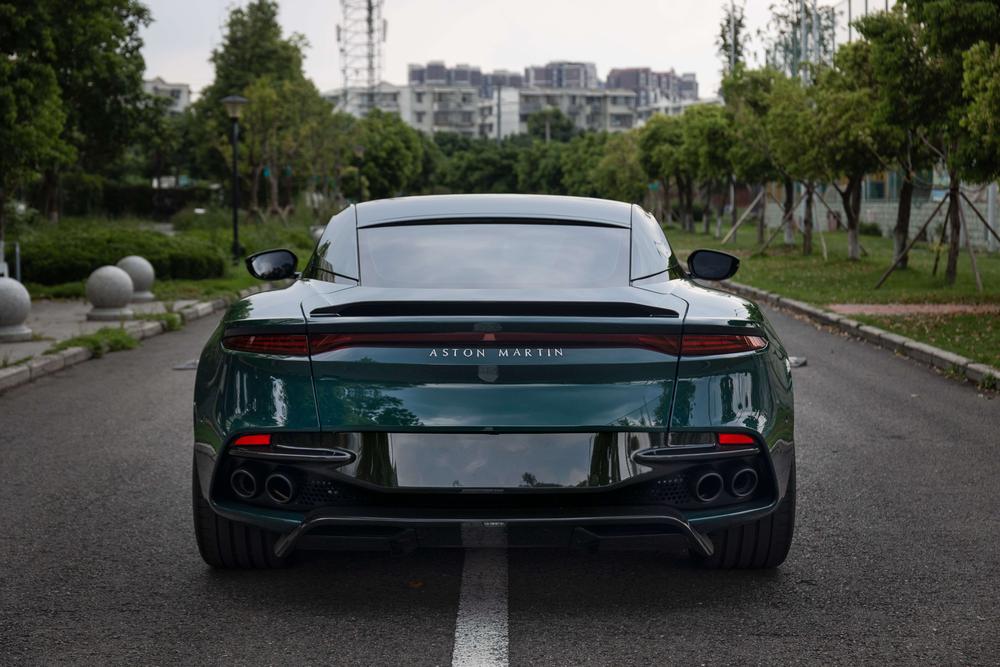 Aston Martin Aston Martin DBS