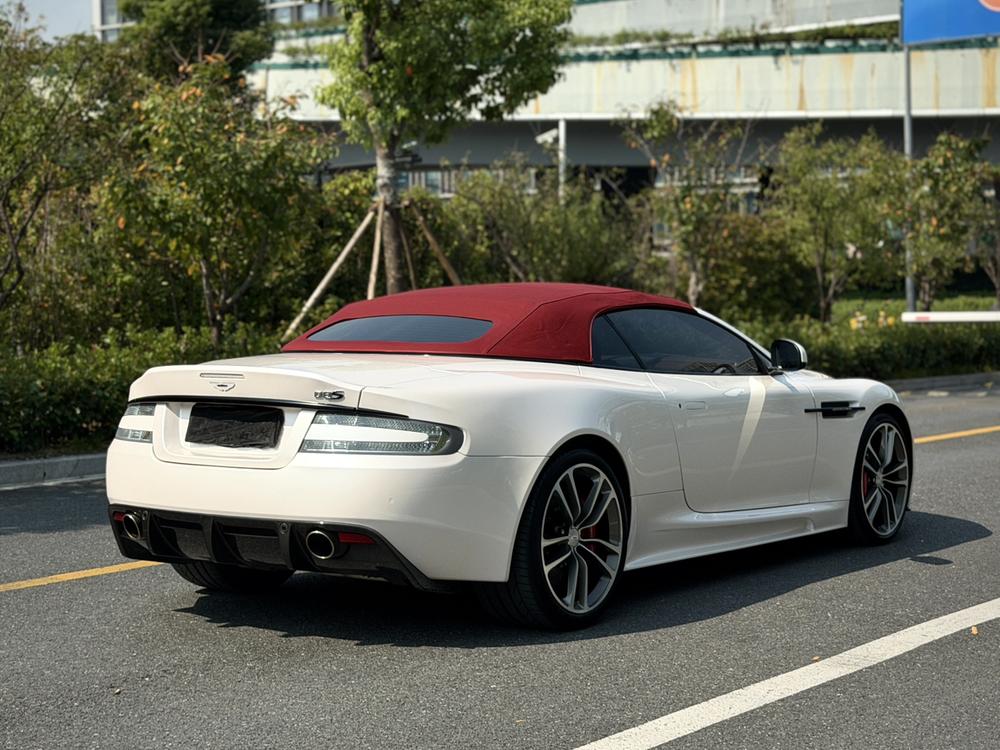 Aston Martin Aston Martin DBS