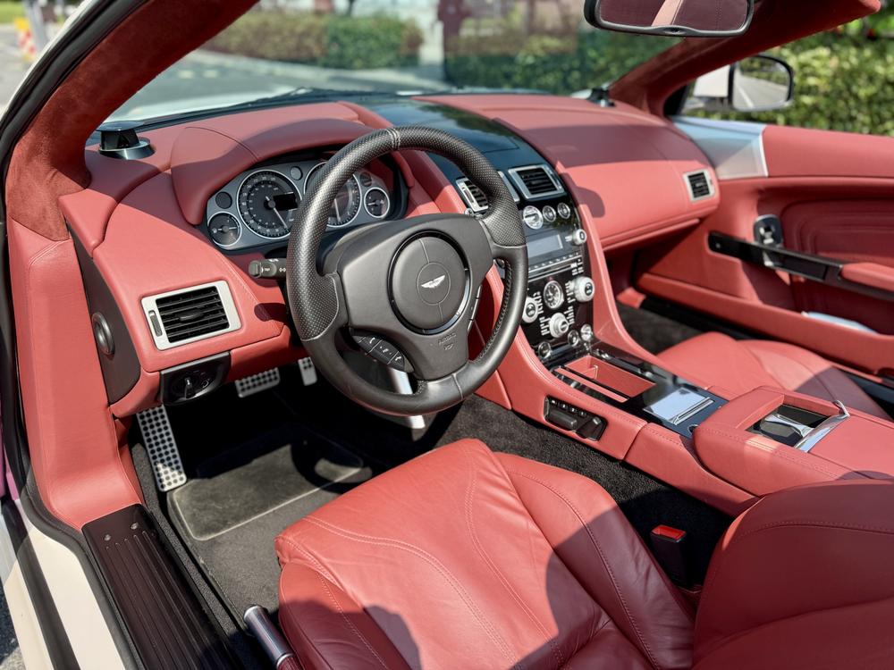Aston Martin Aston Martin DBS