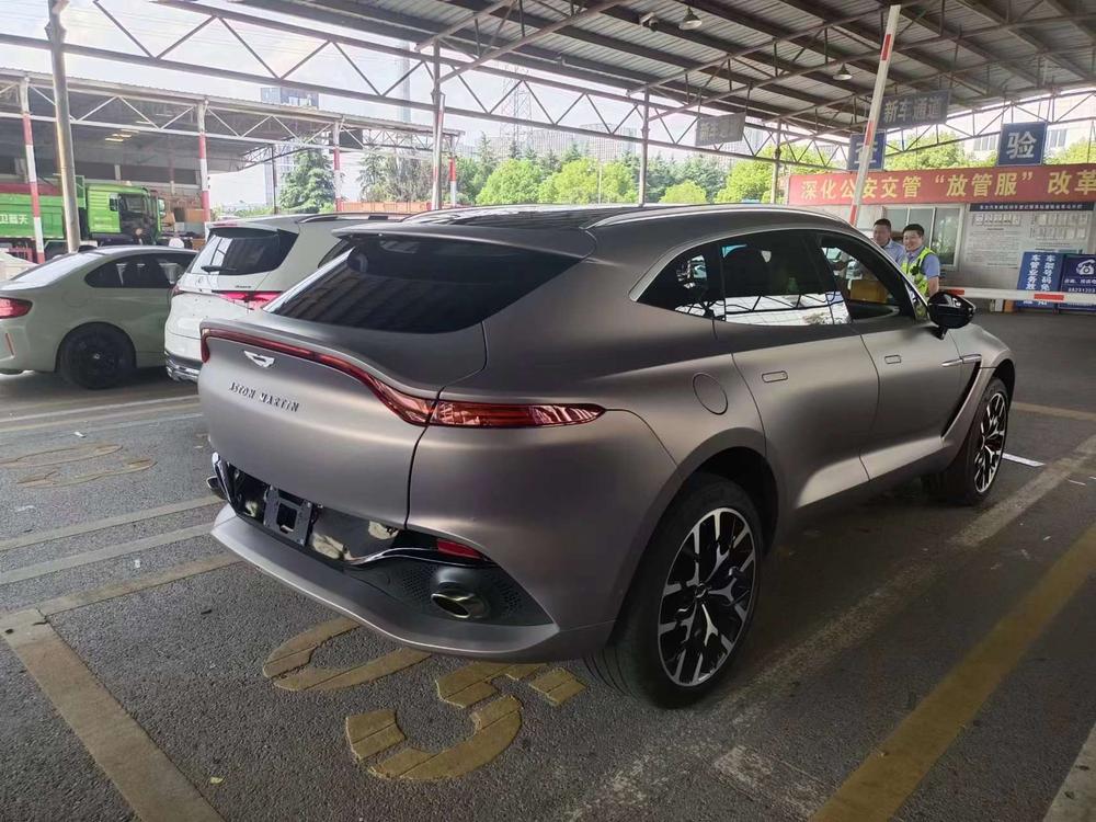 Aston Martin Aston Martin DBX