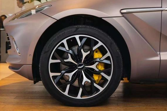 Aston Martin Aston Martin DBX