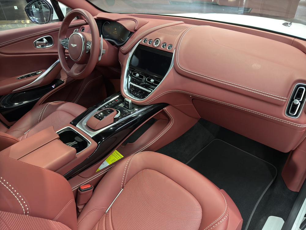 Aston Martin Aston Martin DBX