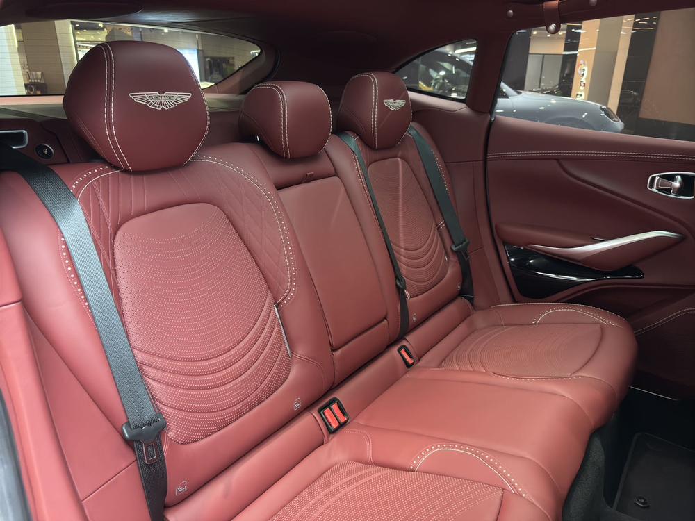 Aston Martin Aston Martin DBX