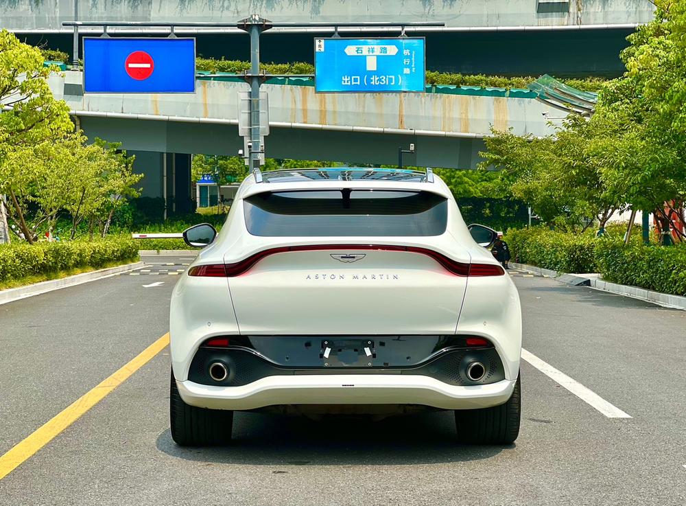 Aston Martin Aston Martin DBX