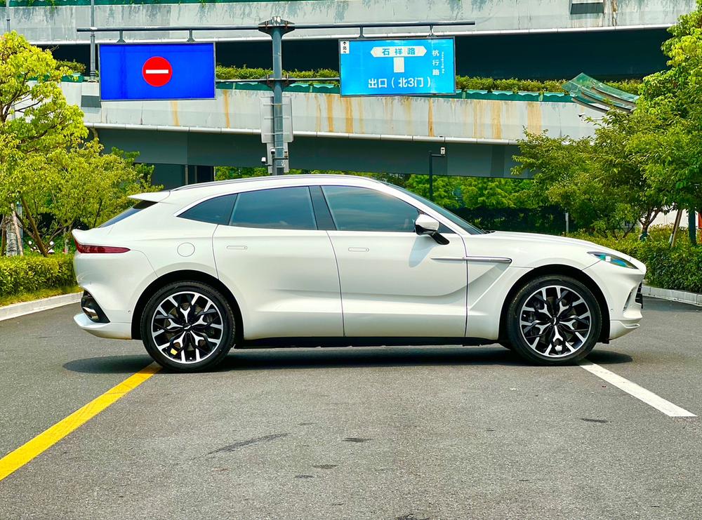 Aston Martin Aston Martin DBX
