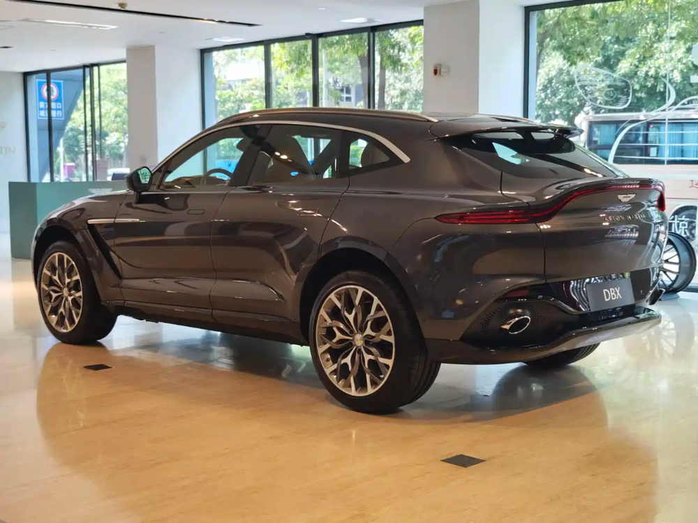 Aston Martin Aston Martin DBX