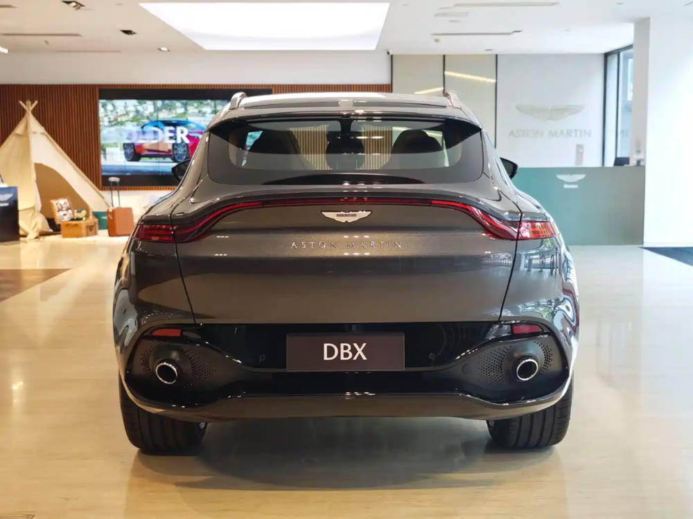 Aston Martin Aston Martin DBX