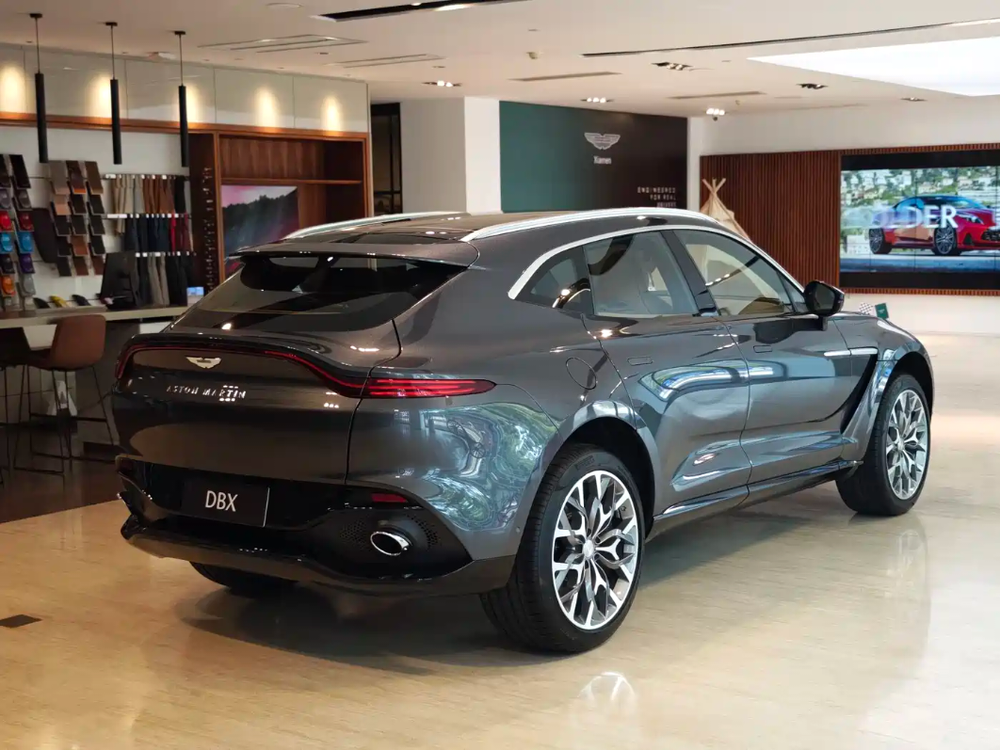 Aston Martin Aston Martin DBX