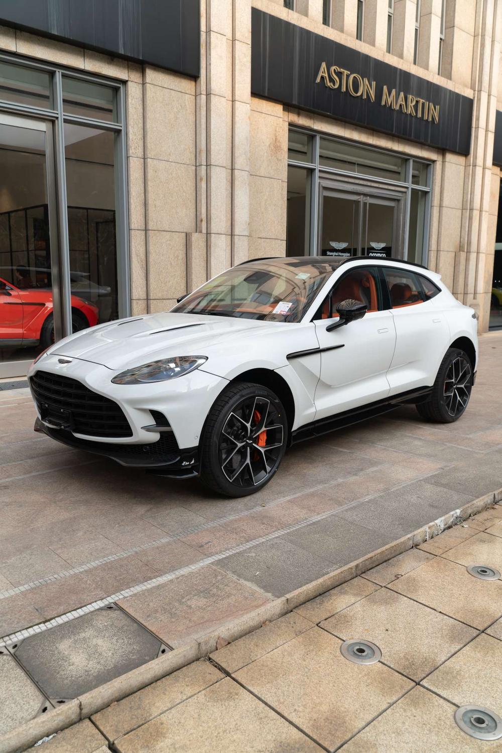 Aston Martin Aston Martin DBX