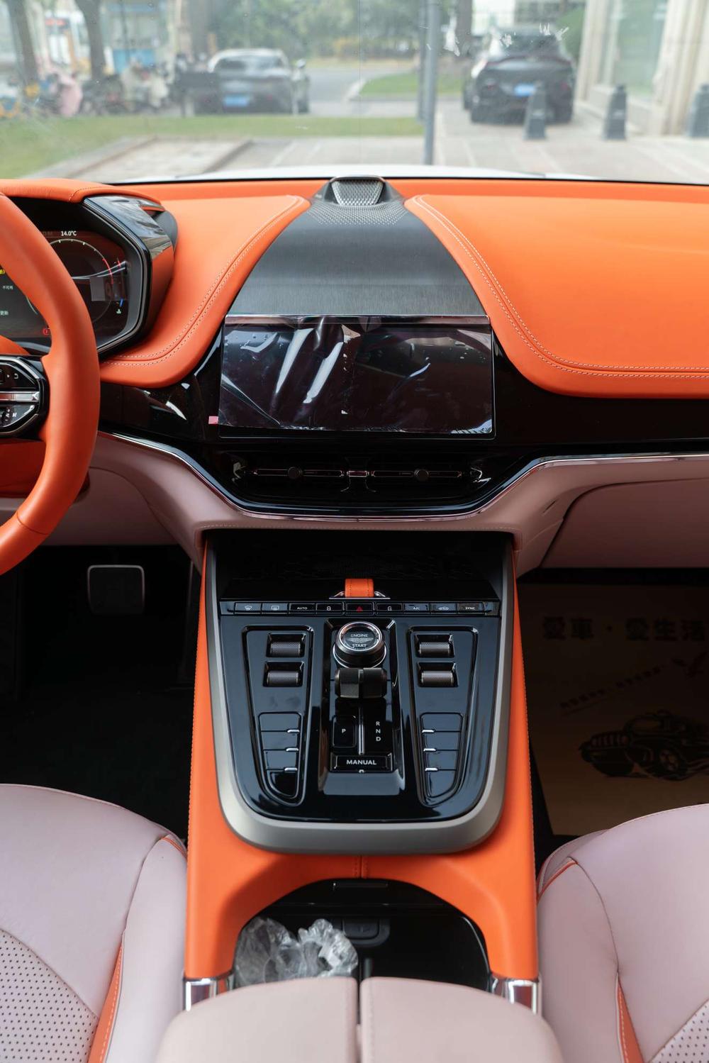 Aston Martin Aston Martin DBX