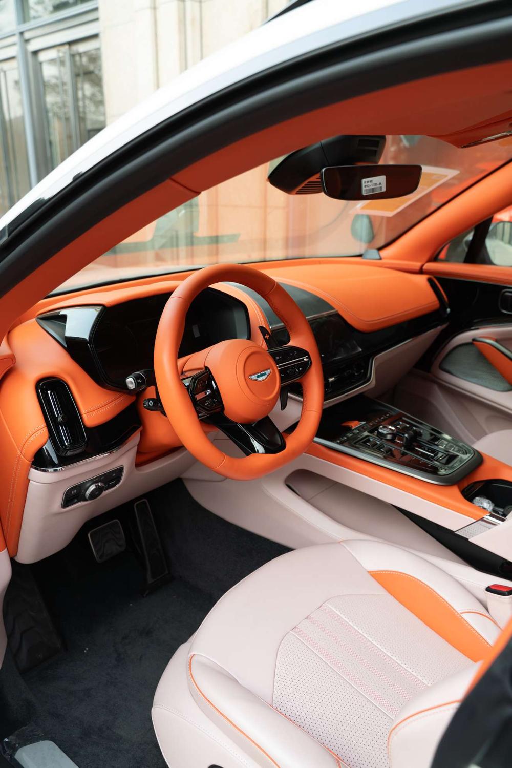 Aston Martin Aston Martin DBX