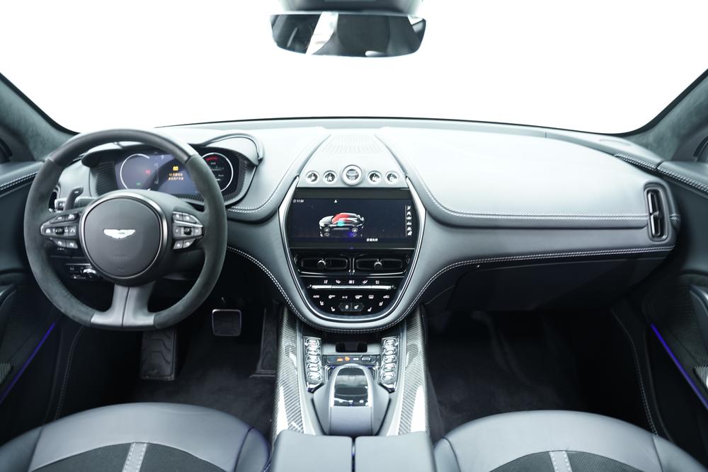 Aston Martin Aston Martin DBX