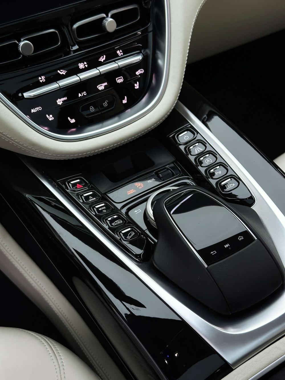 Aston Martin Aston Martin DBX