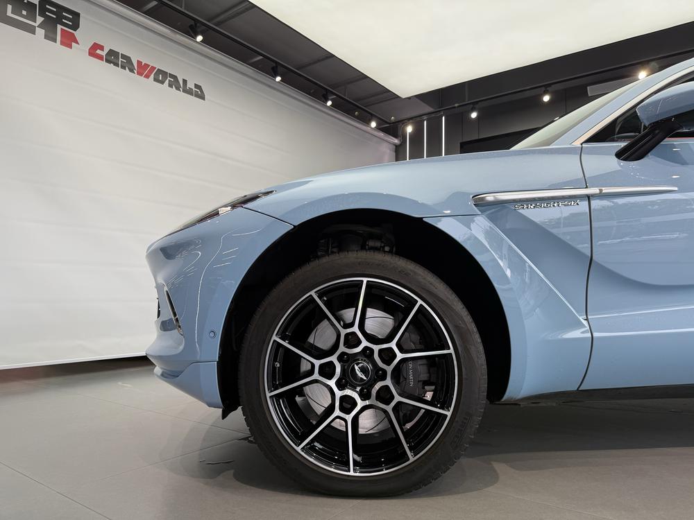 Aston Martin Aston Martin DBX