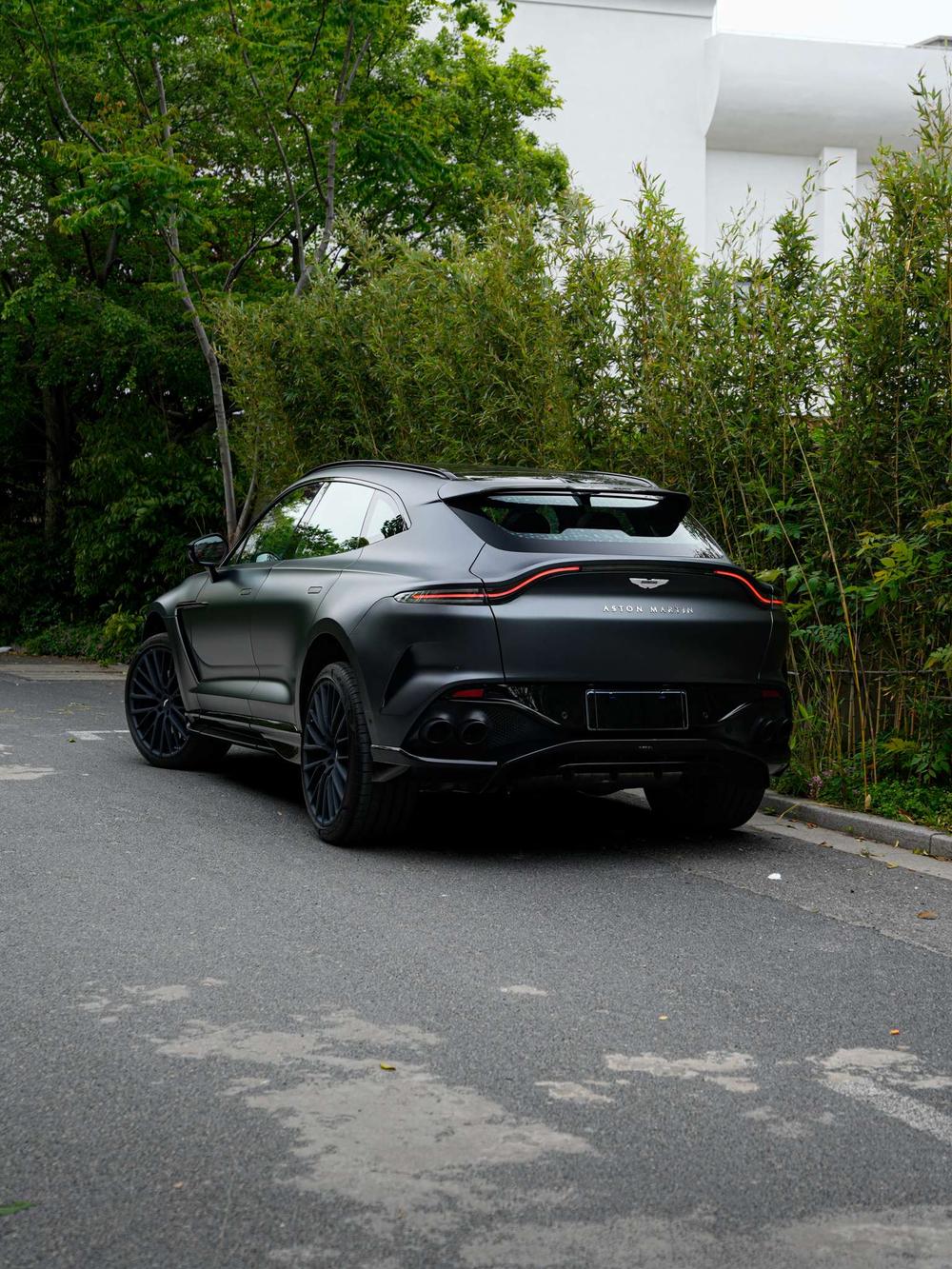 Aston Martin Aston Martin DBX