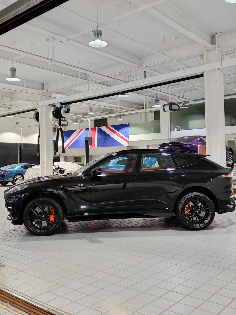 Aston Martin Aston Martin DBX