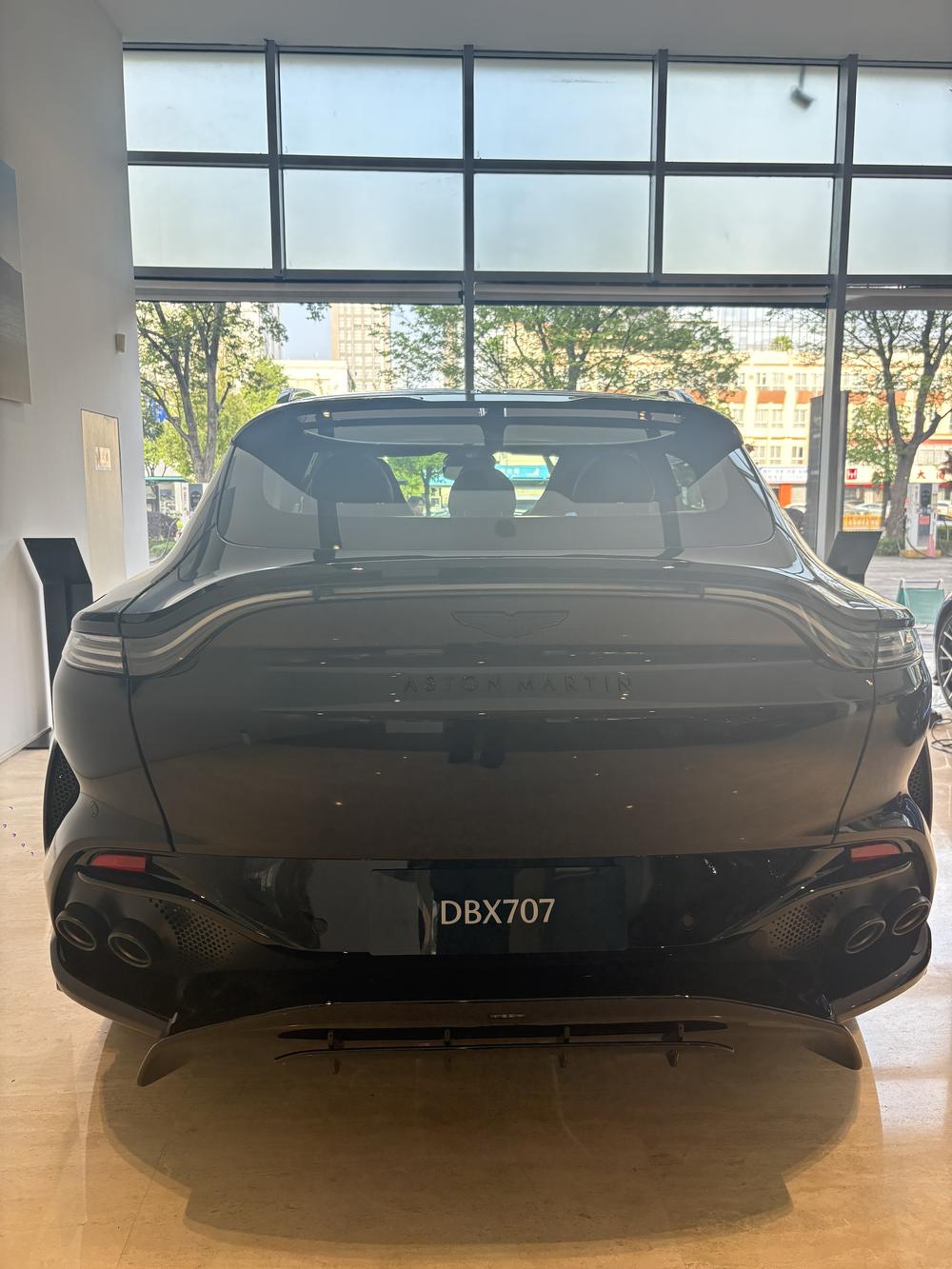 Aston Martin Aston Martin DBX