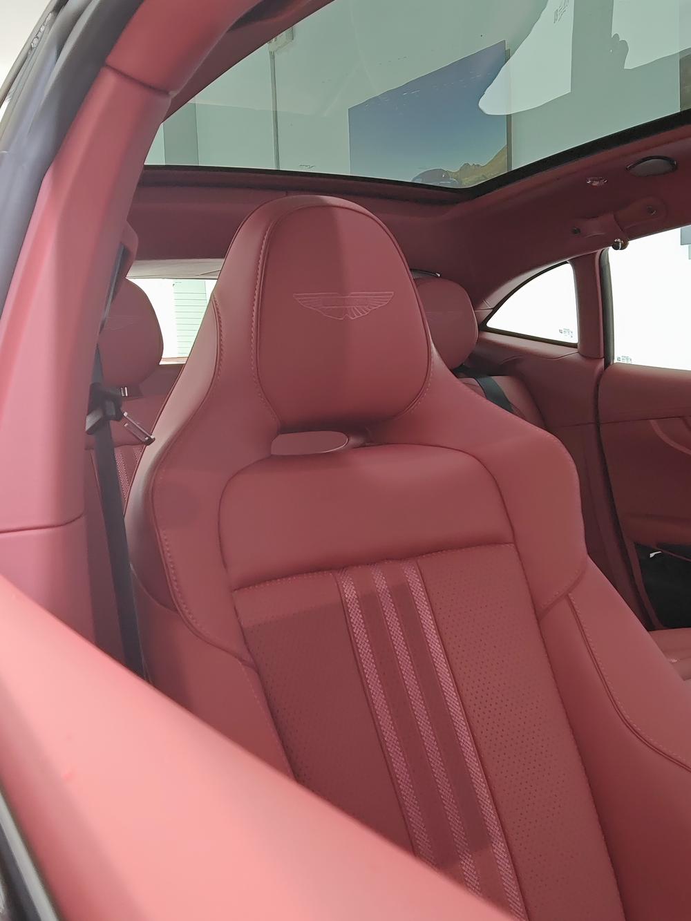 Aston Martin Aston Martin DBX