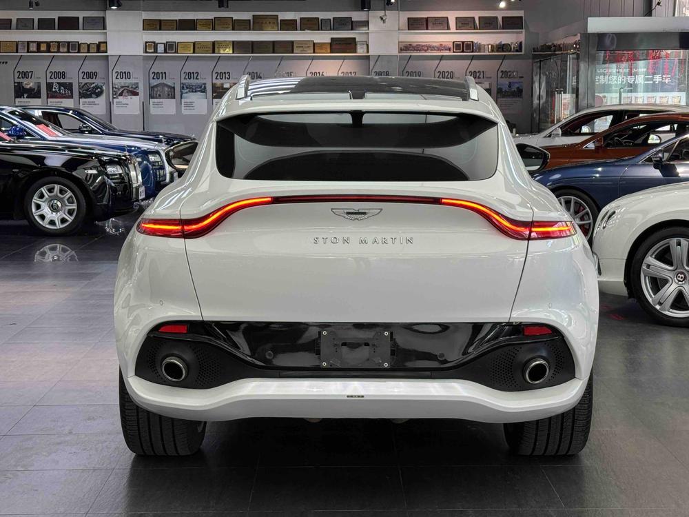 Aston Martin Aston Martin DBX