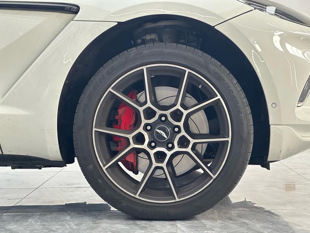 Aston Martin Aston Martin DBX