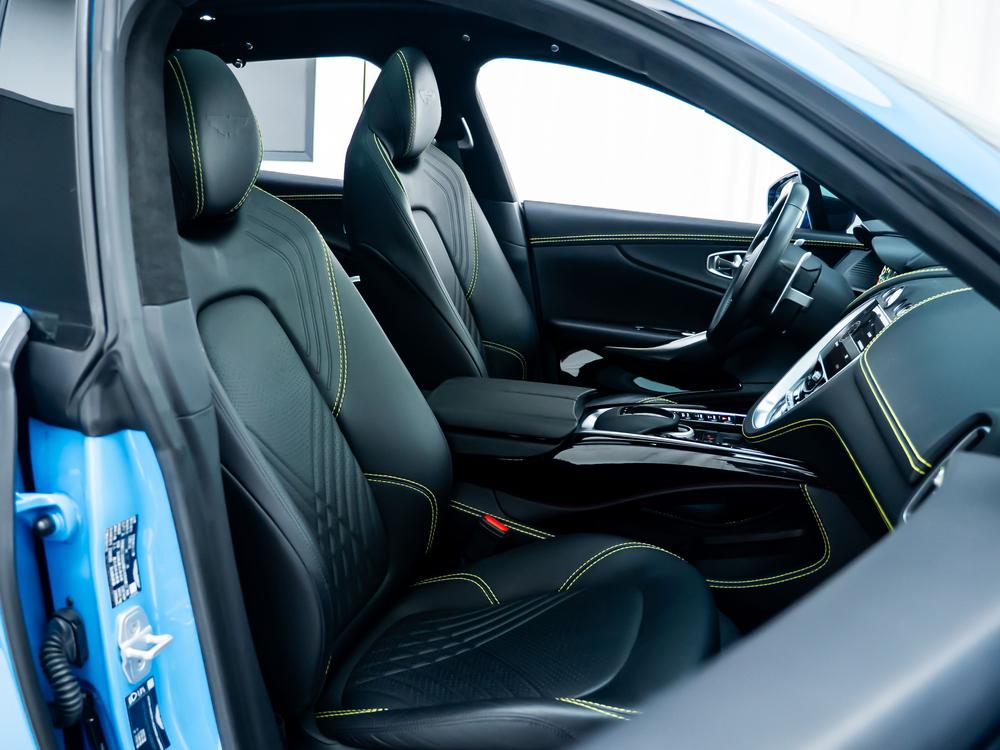 Aston Martin Aston Martin DBX