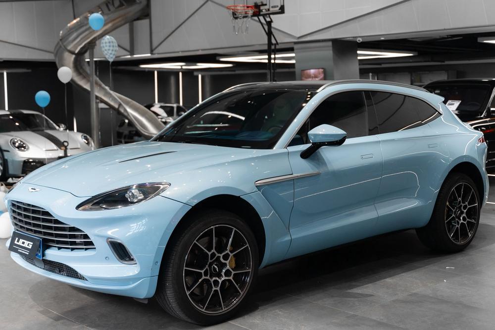 Aston Martin Aston Martin DBX