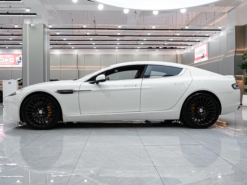 Aston Martin Rapide