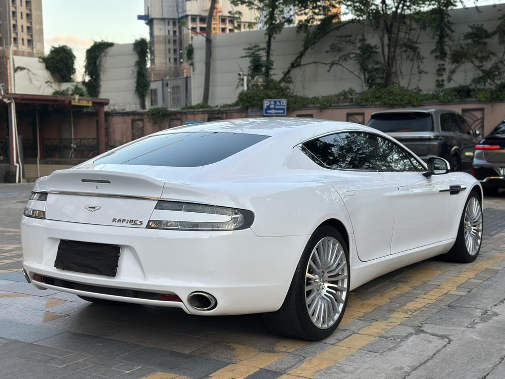 Aston Martin Rapide