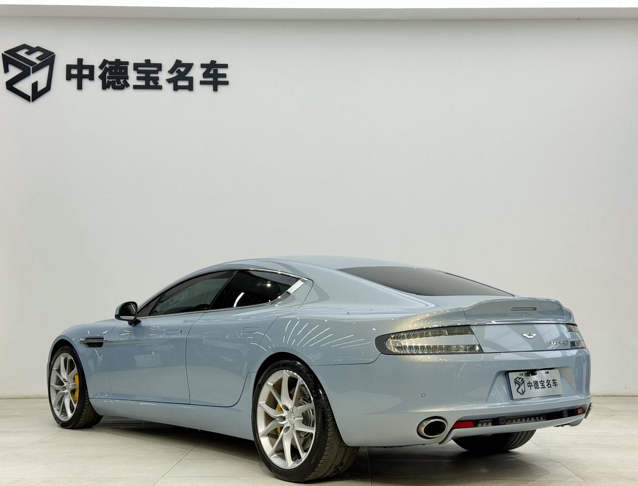 Aston Martin Rapide