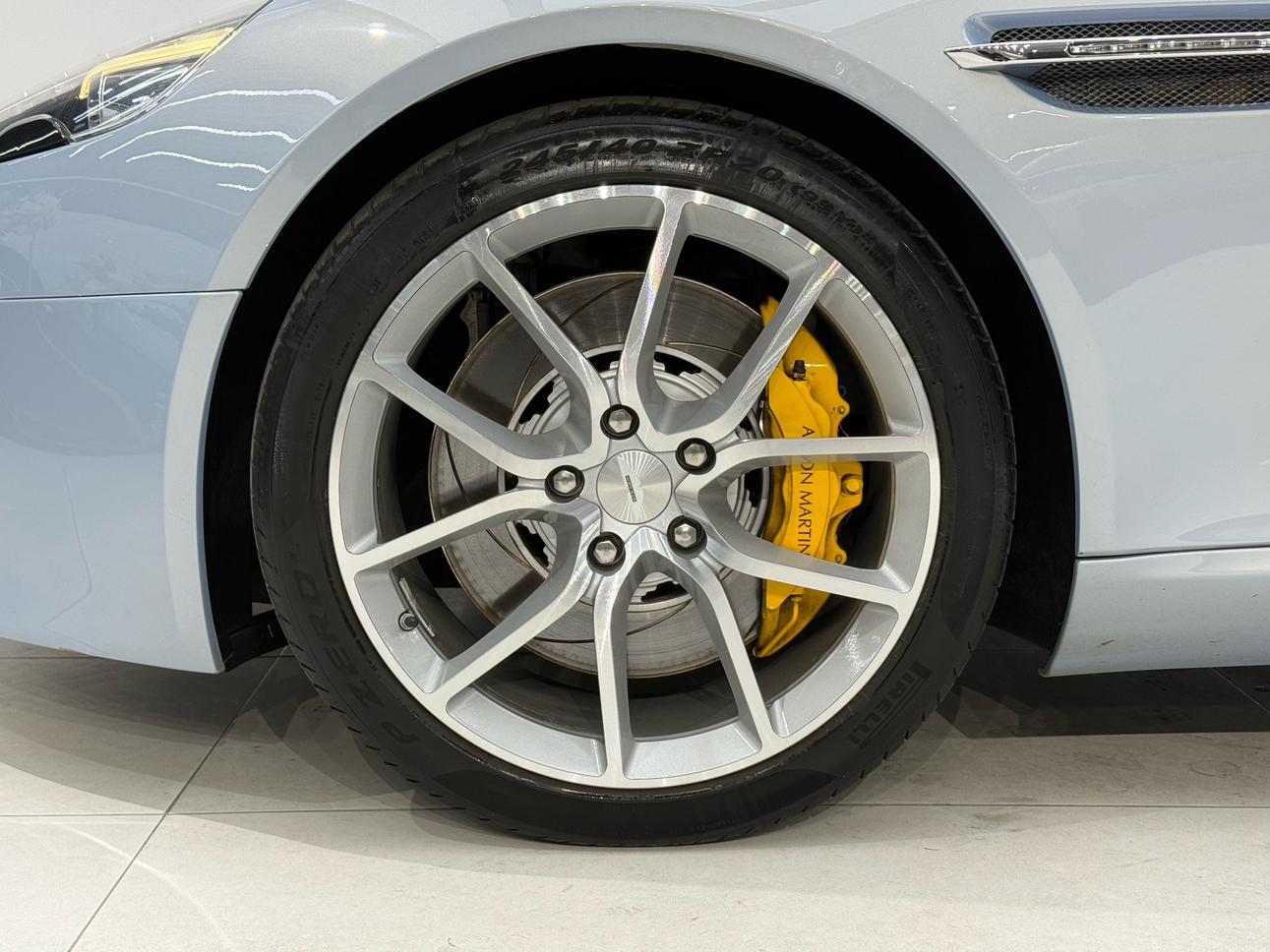 Aston Martin Rapide