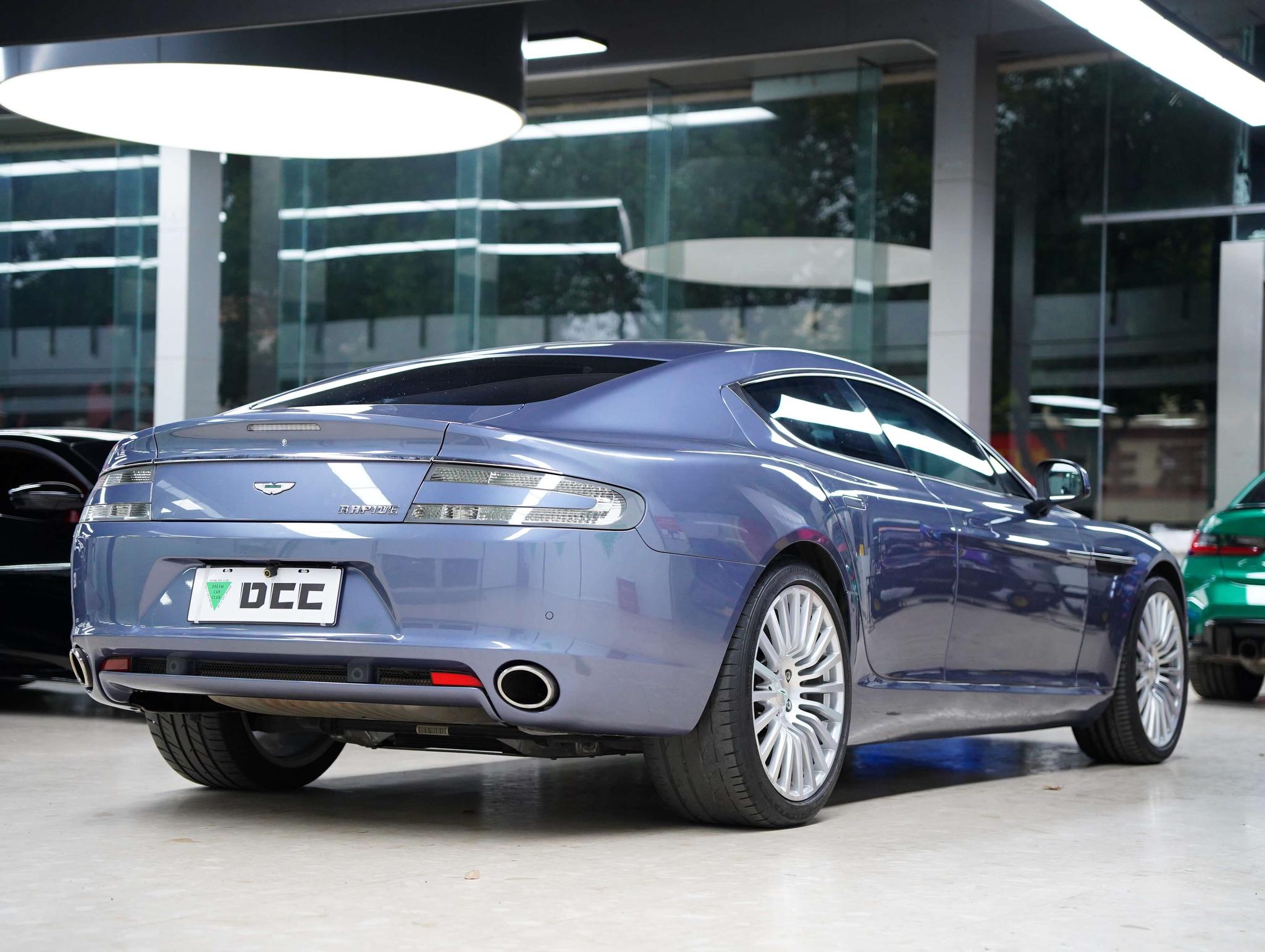 Aston Martin Rapide