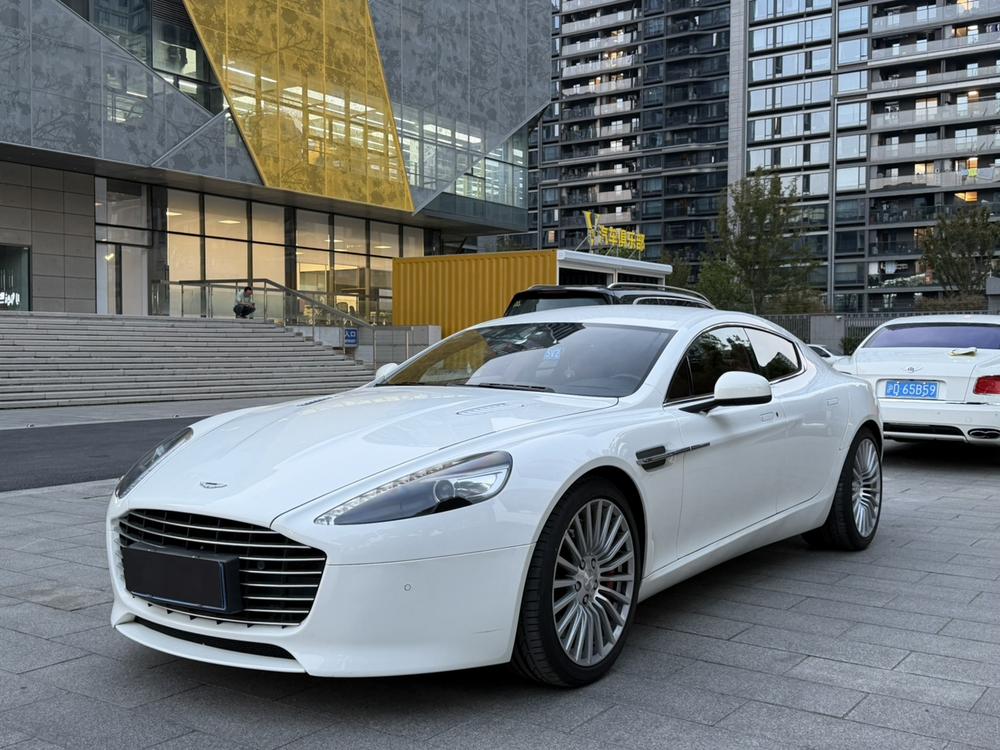 Aston Martin Rapide
