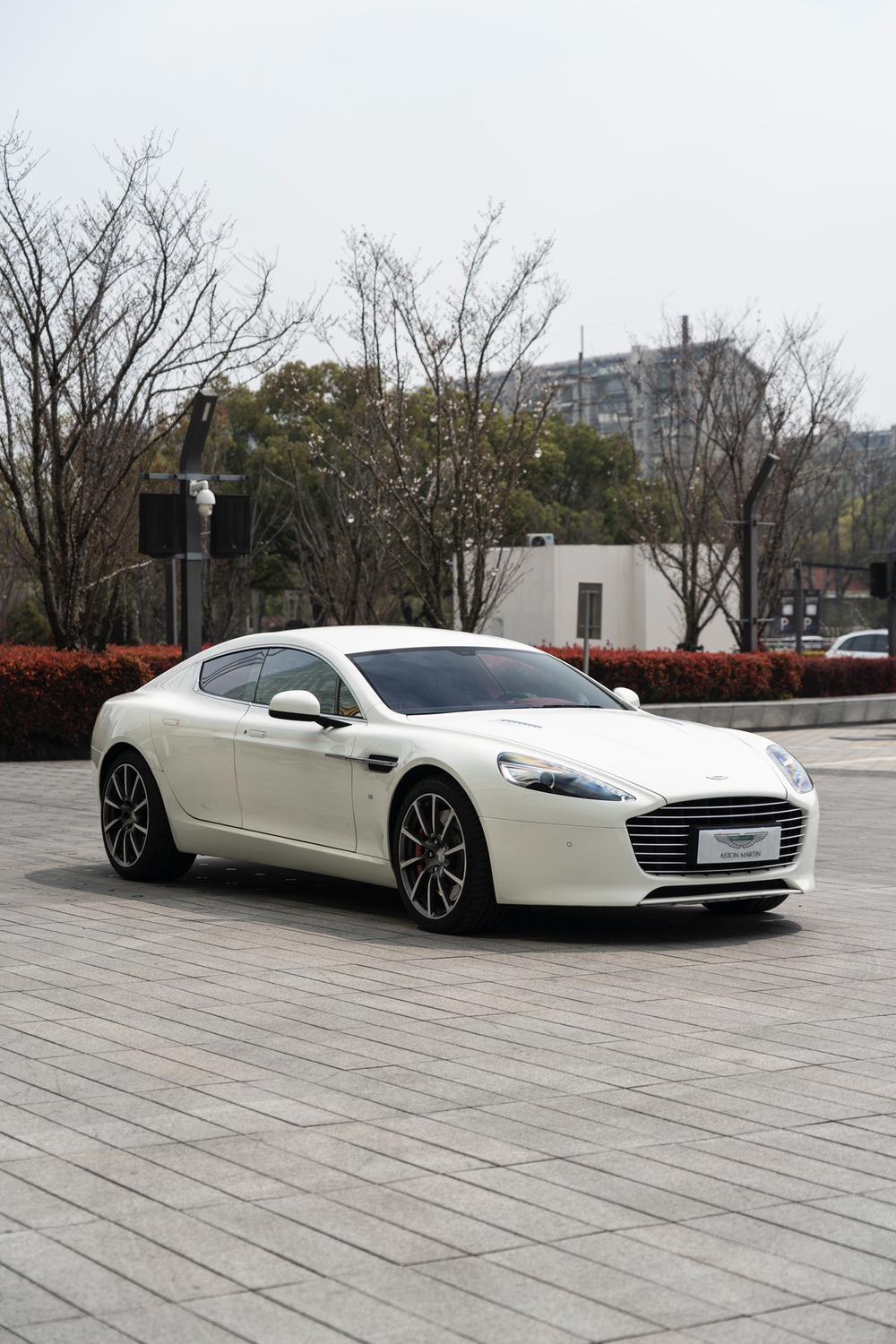 Aston Martin Rapide