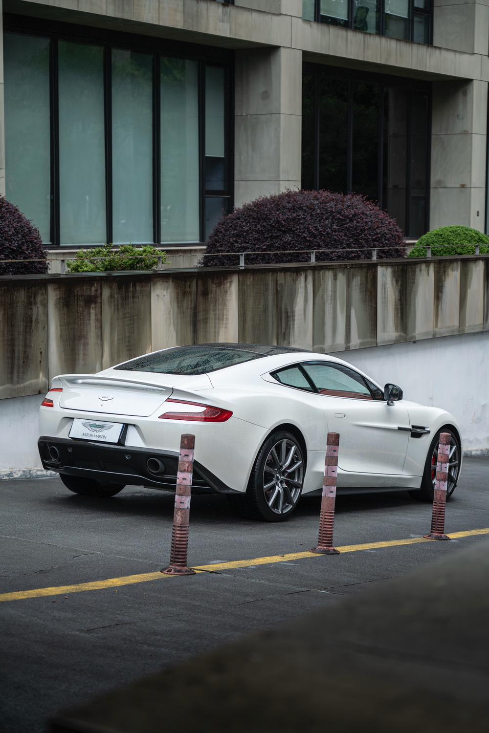 Aston Martin Vanquish