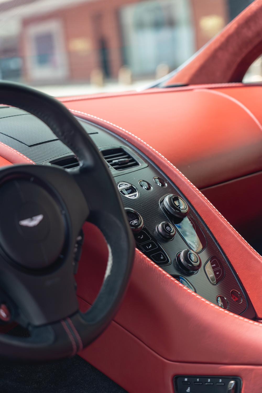 Aston Martin Vanquish
