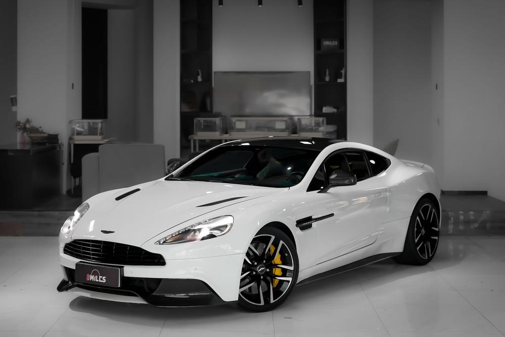 Aston Martin Vanquish