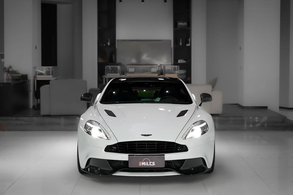 Aston Martin Vanquish