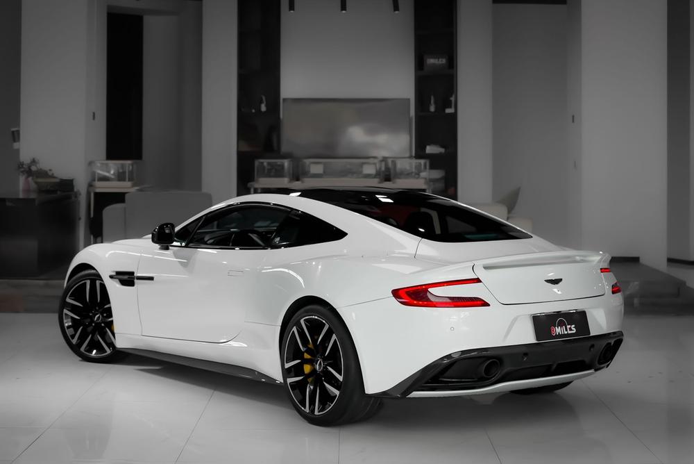Aston Martin Vanquish