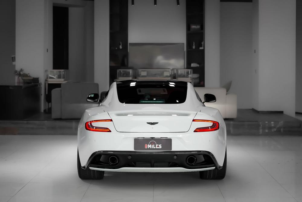 Aston Martin Vanquish